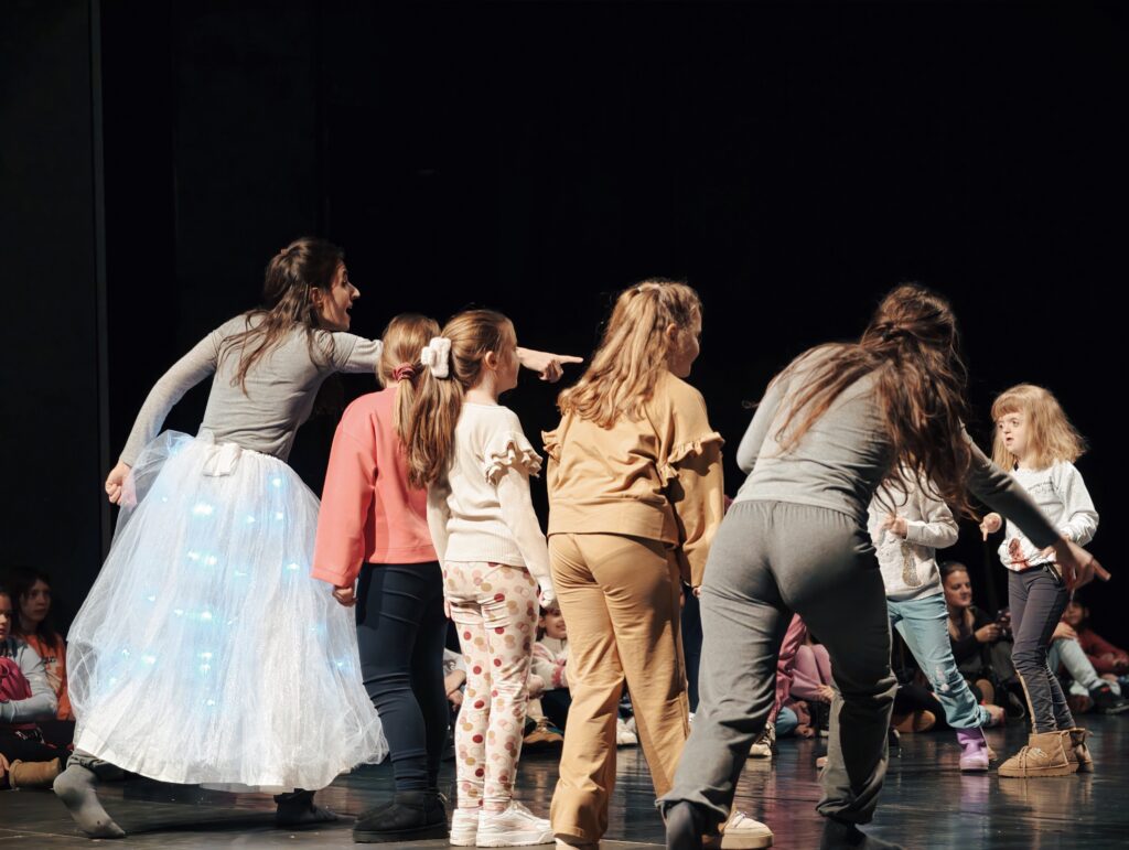 Twisted Theatre brings magic to Montenegro